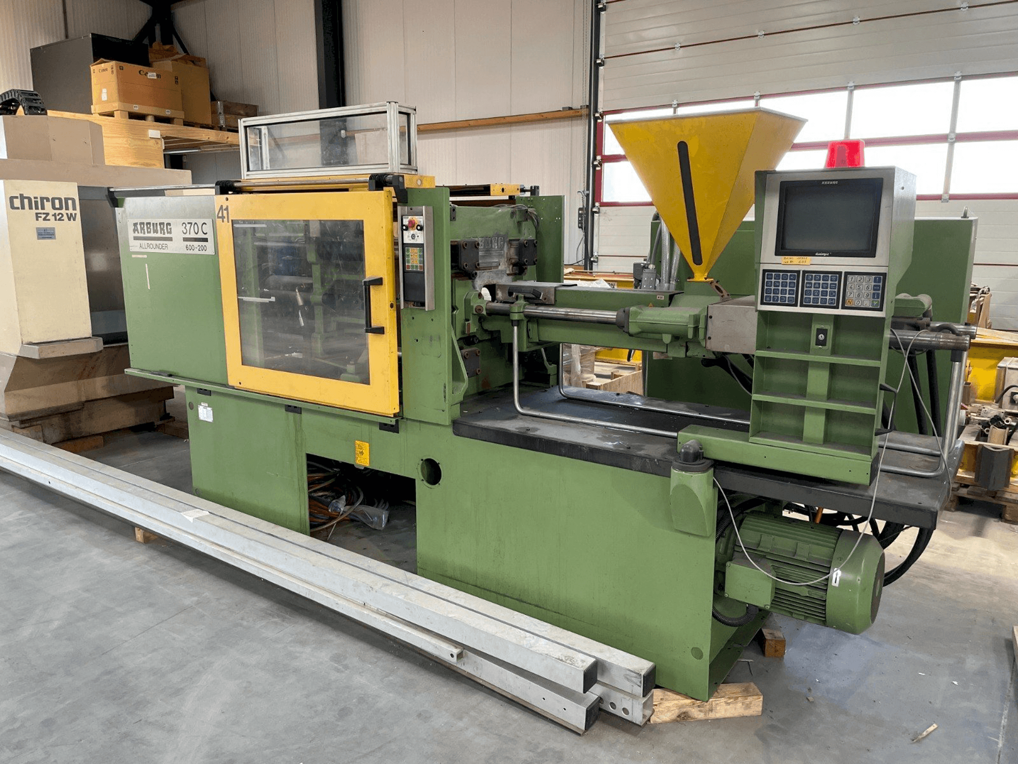 A Arburg ALLROUNDER Centex 370 C 600 - 200 gép elölnézete