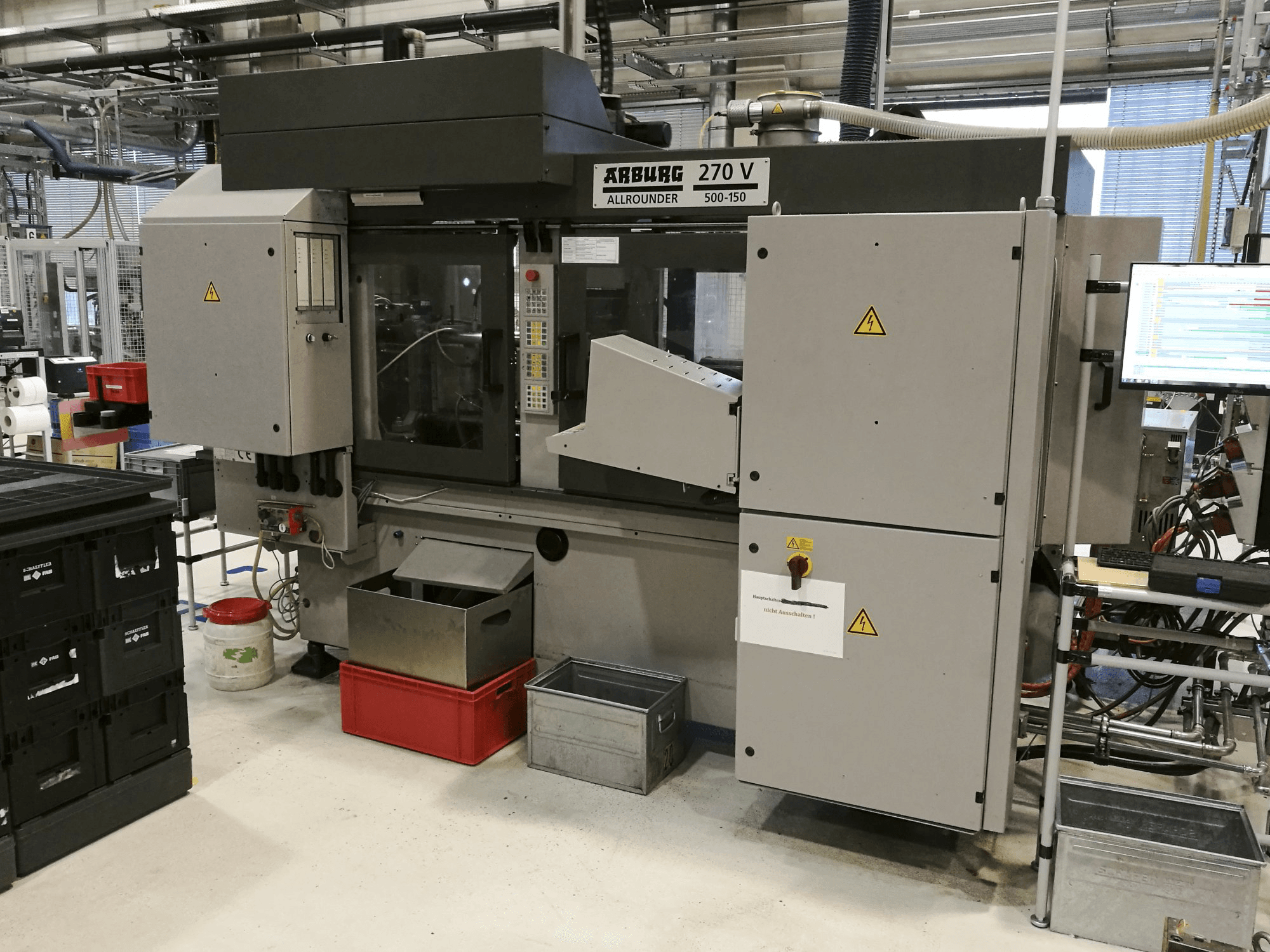 A Arburg 270V 500-150 gép jobb nézete