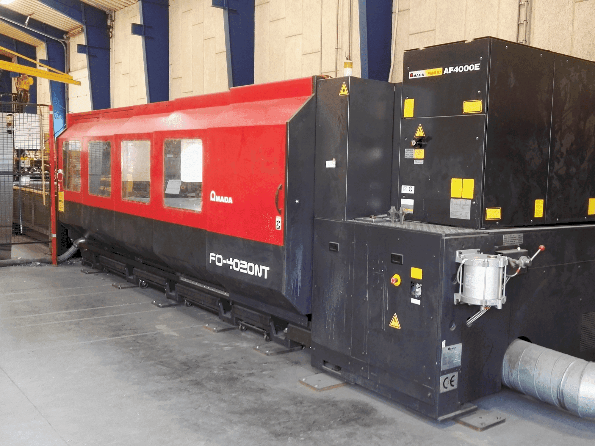 A AMADA FO-4020NT (2005) gép elölnézete