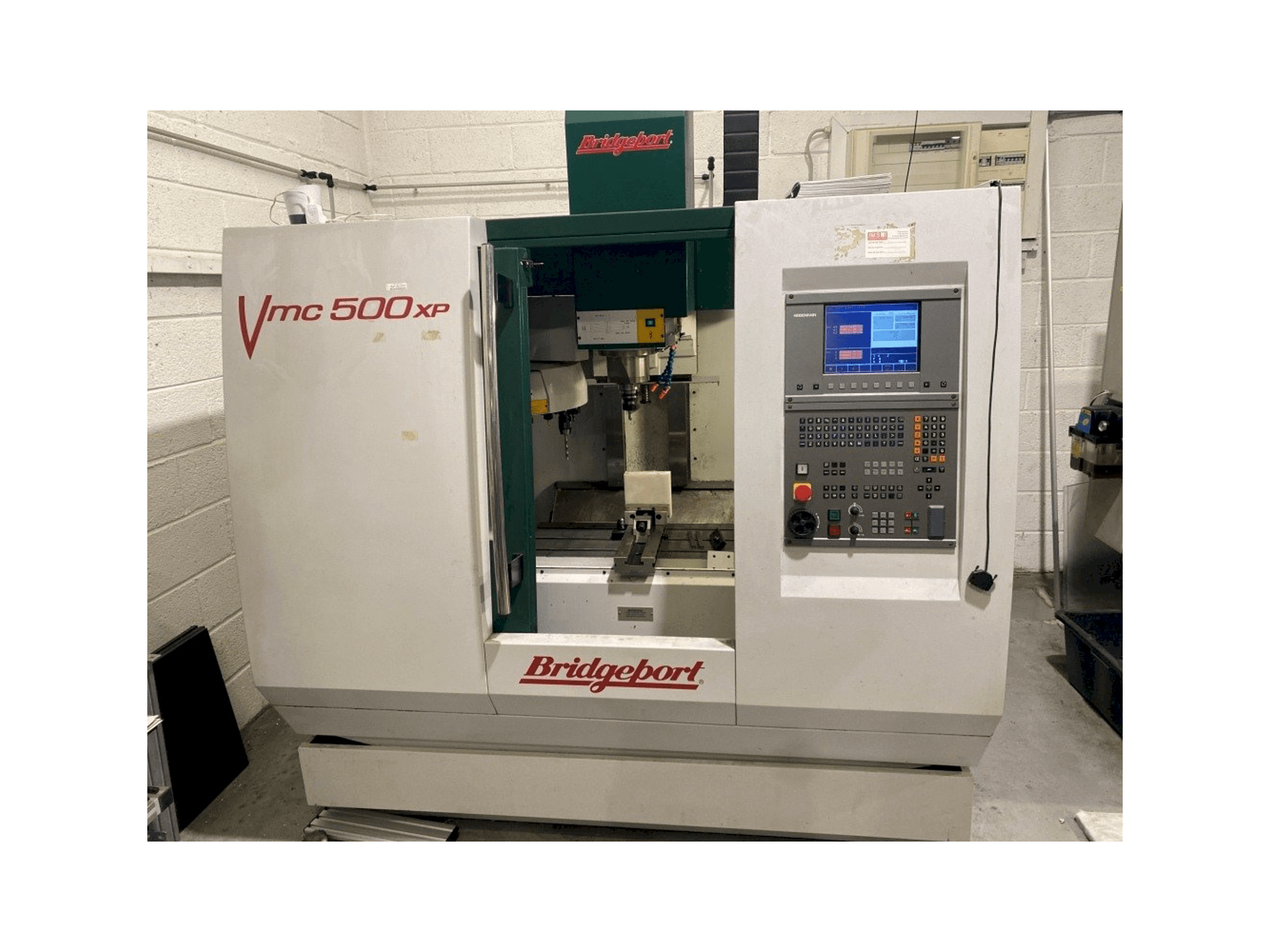A Bridgeport VMC 500 gép elölnézete