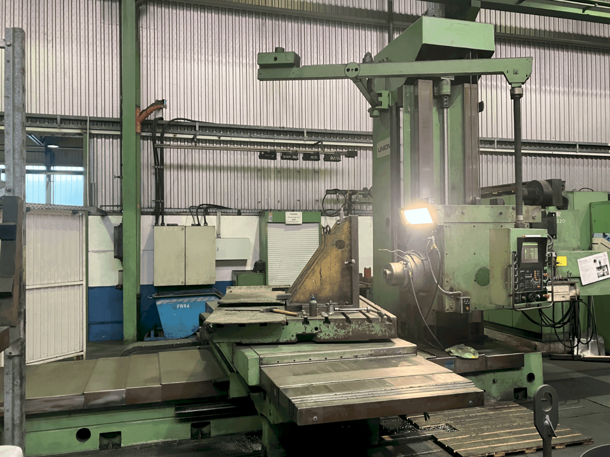 A UNION BFT 110 NC gép elölnézete