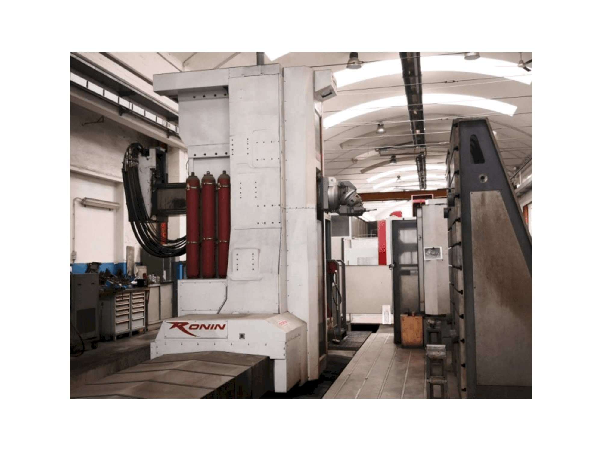 A FPT Ronin gép elölnézete