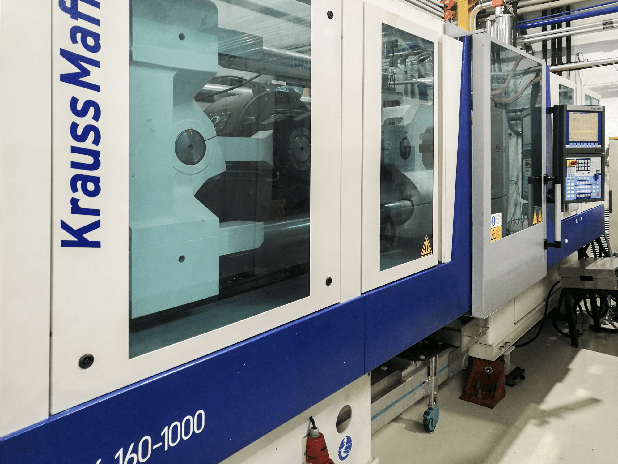 A Krauss Maffei 160-1000 EX gép bal oldali nézete