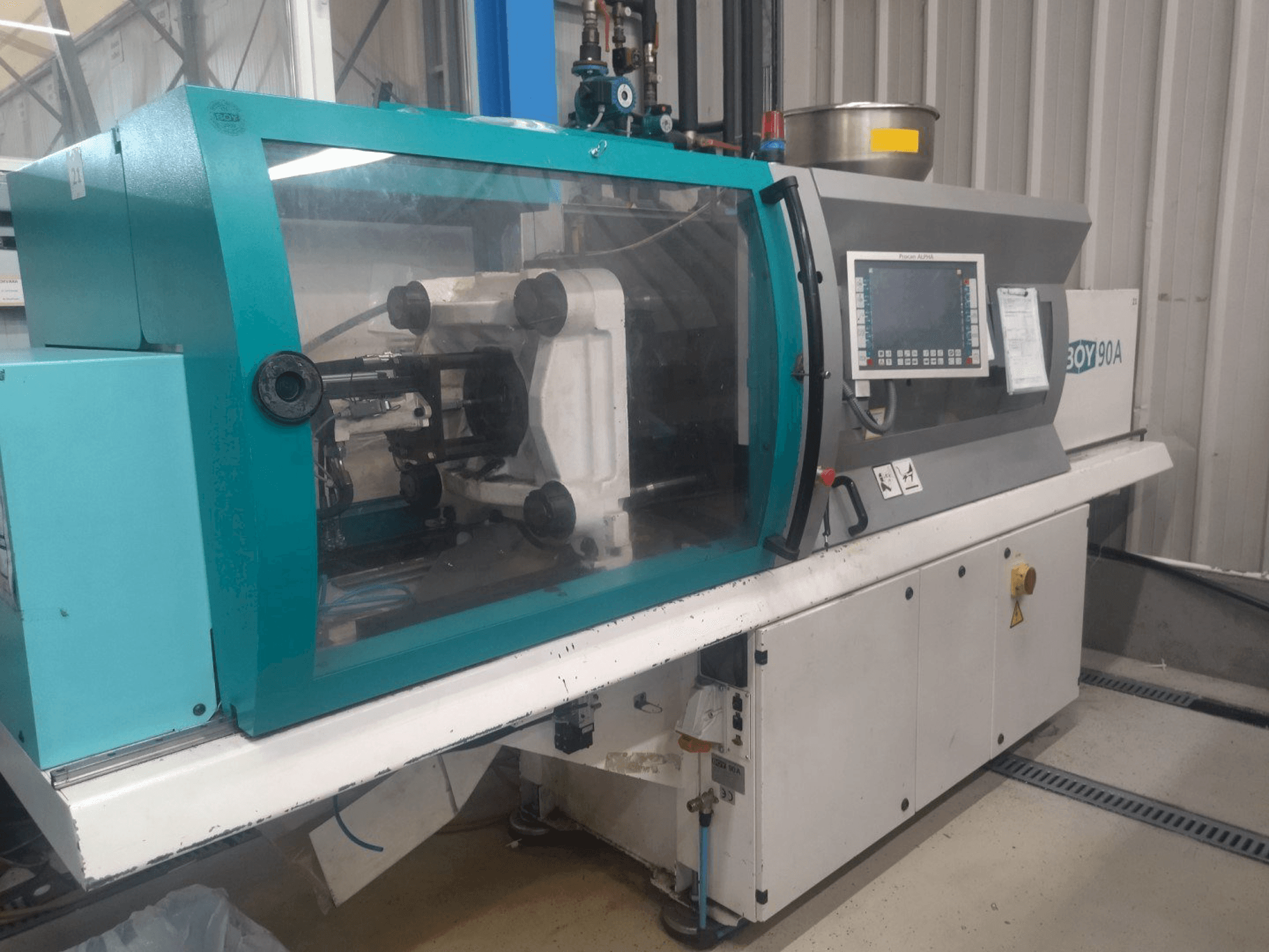 A BOY 90A gép elölnézete