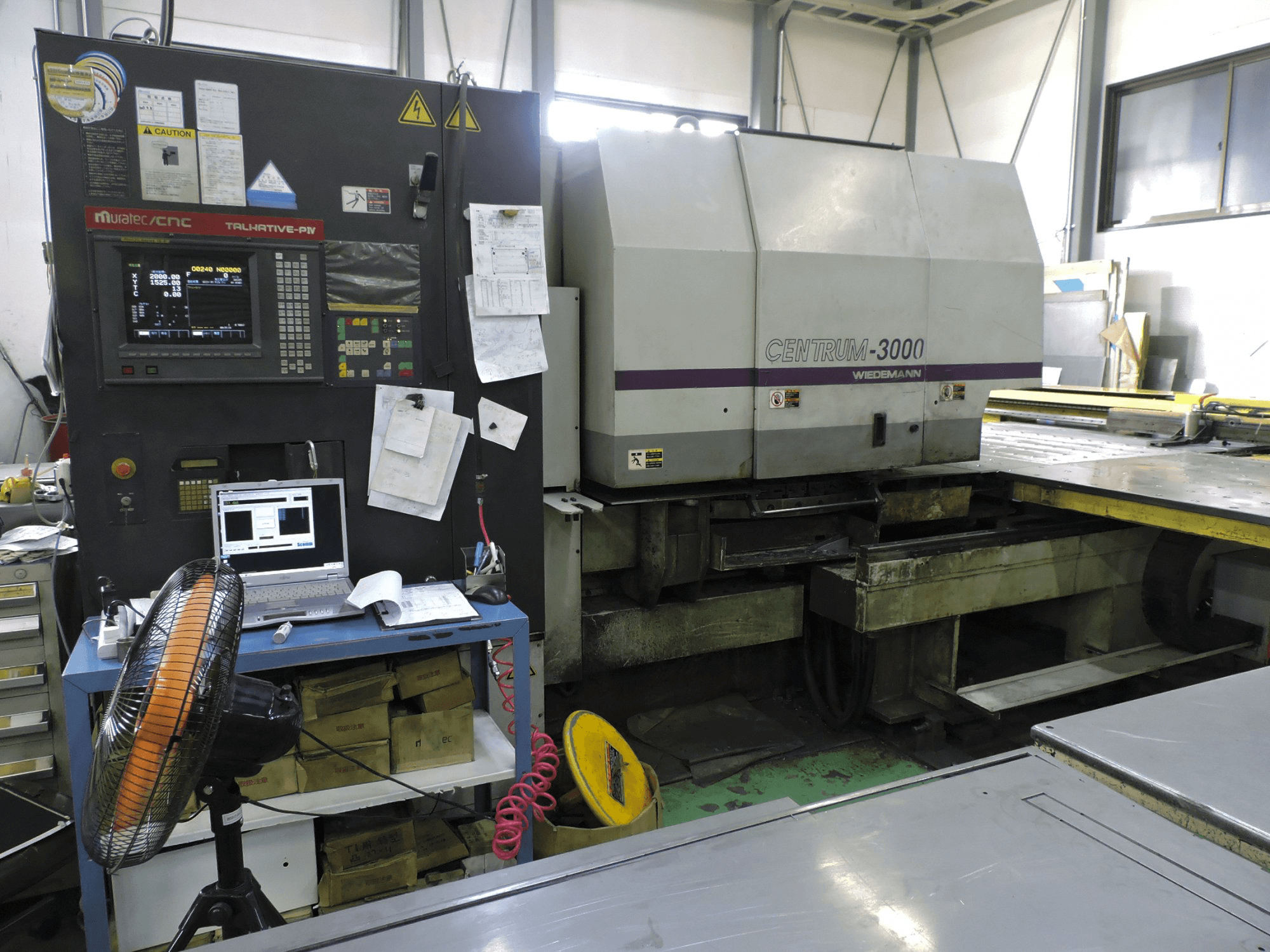 A Murata Wiedemann C-3000 gép oldalnézete