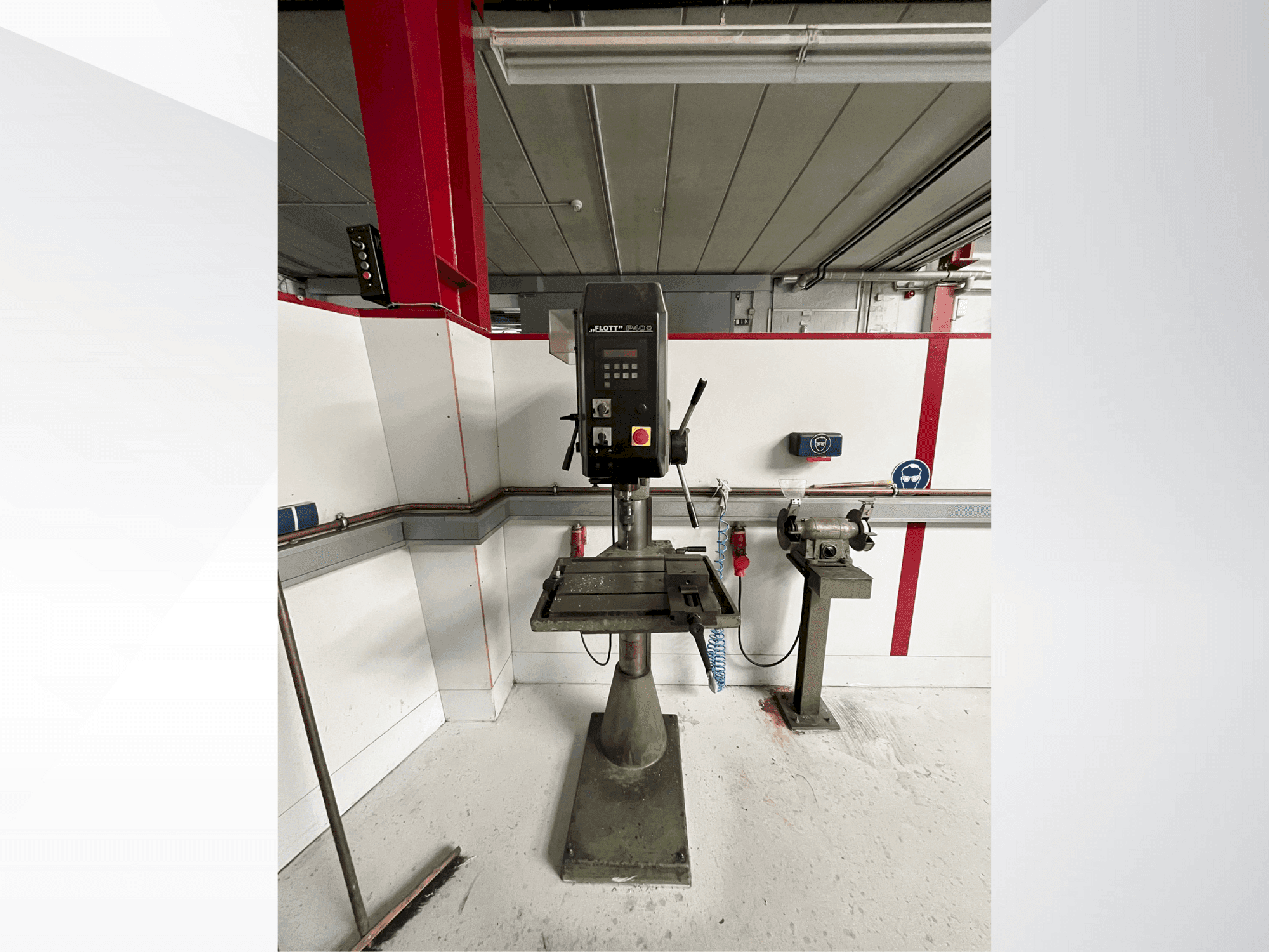 A Hahn+Kolb Flott P40 gép elölnézete