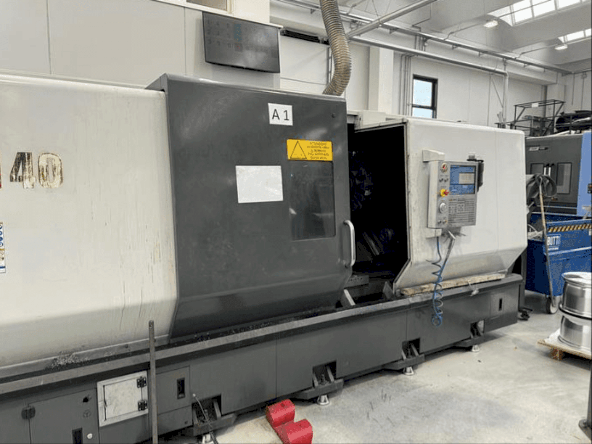 A HAAS ST40 gép elölnézete