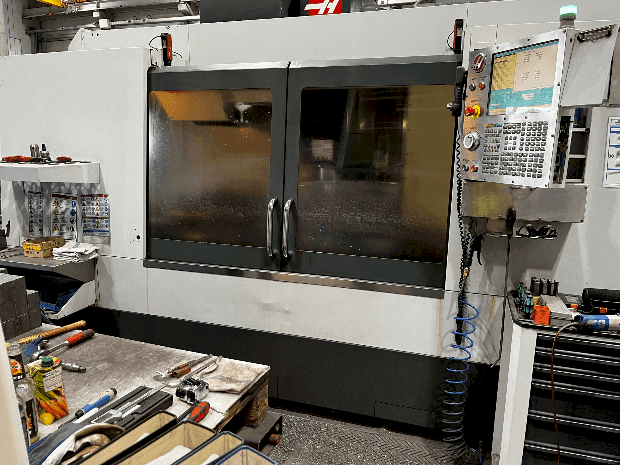 A HAAS VM-6 gép elölnézete