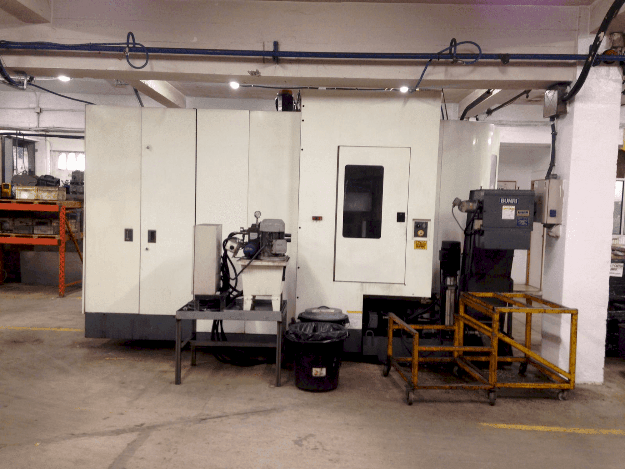 A Kitamura HX400I gép elölnézete