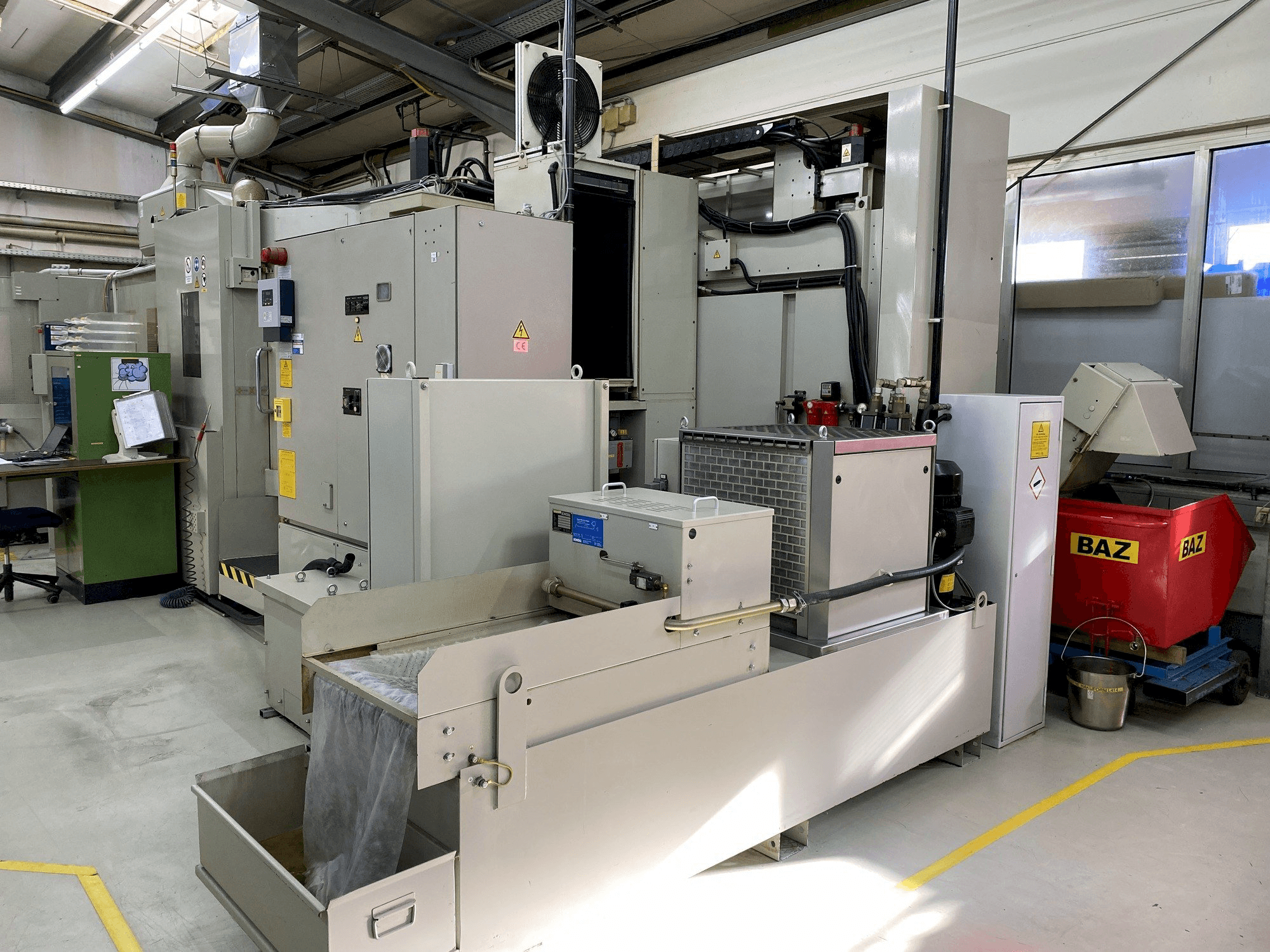 A Mitsui Seiki HU50A gép elölnézete