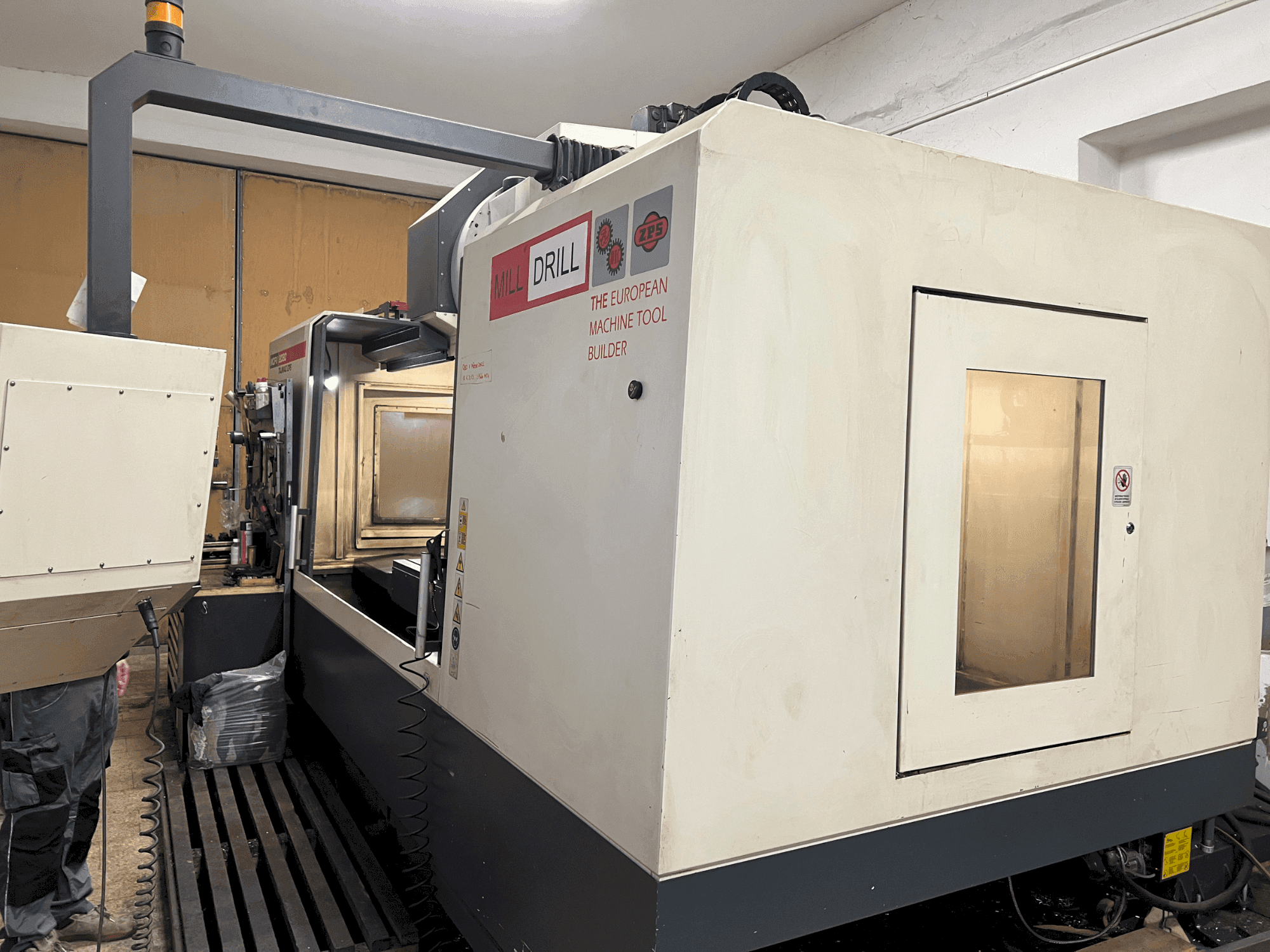 A TAJMAC-ZPS MCFV 2080 gép elölnézete