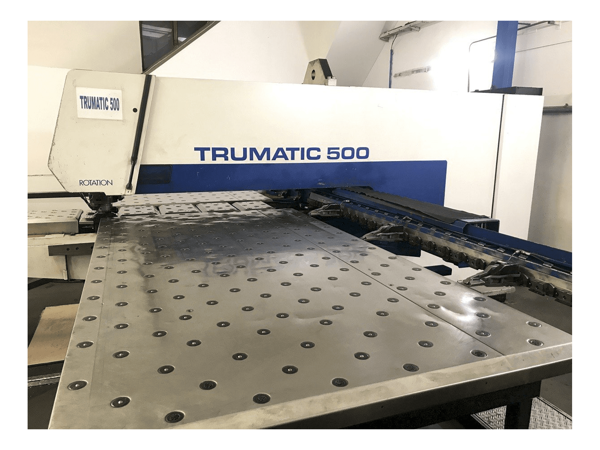 A Trumpf Trumatic 500R gép elölnézete