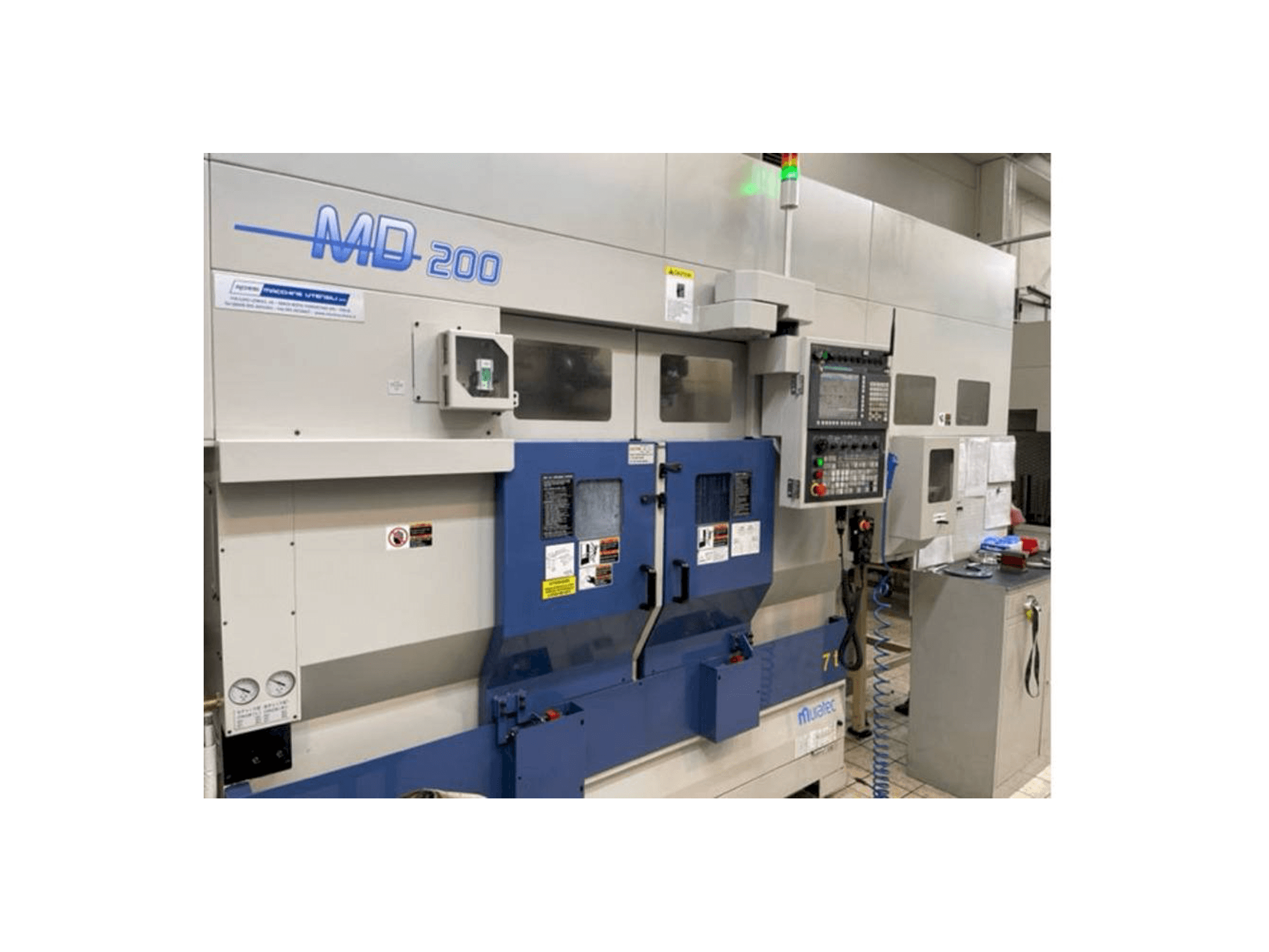 A Muratec MD 200 gép elölnézete