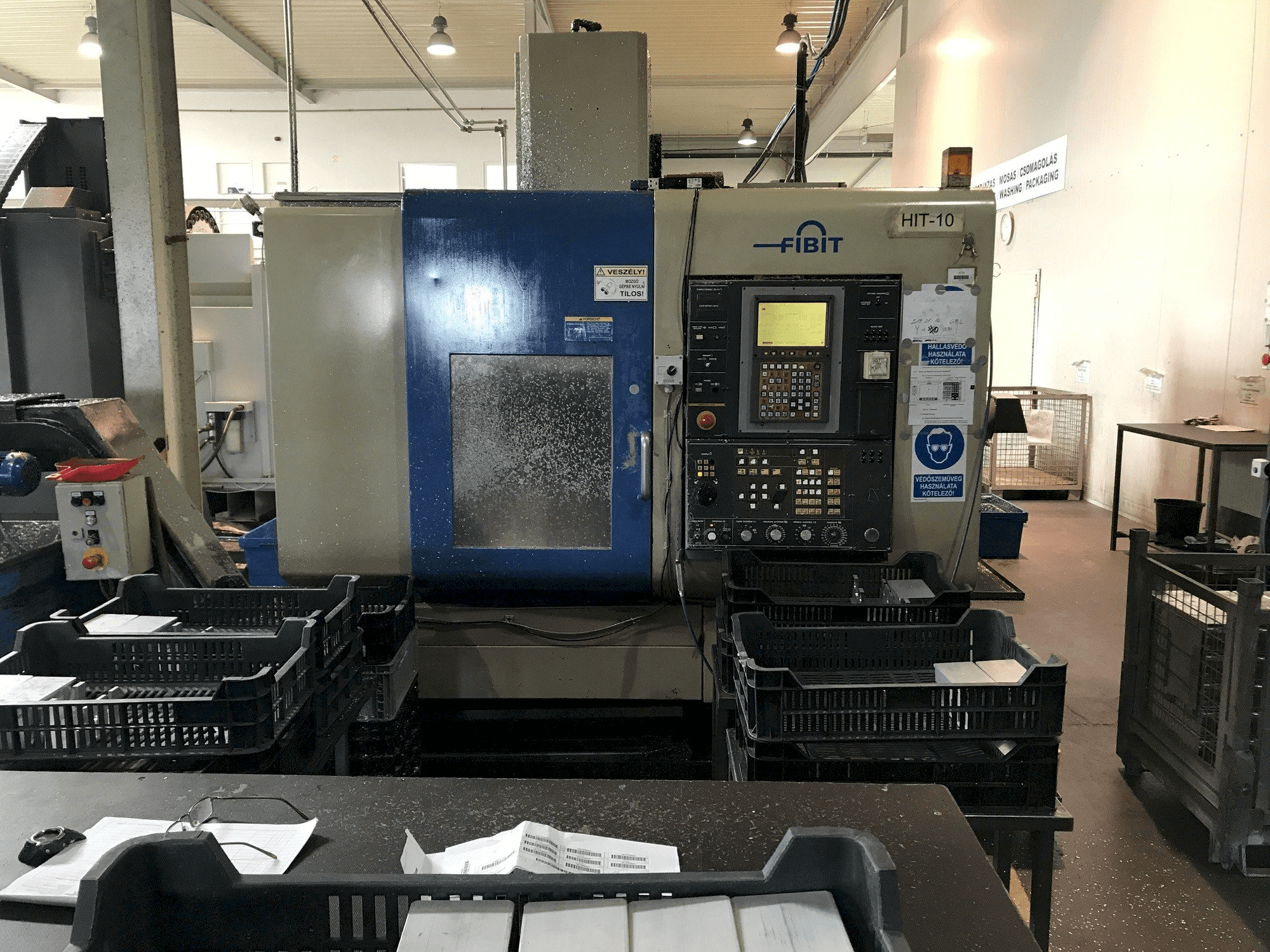 A HITACHI SEIKI VS40 gép elölnézete