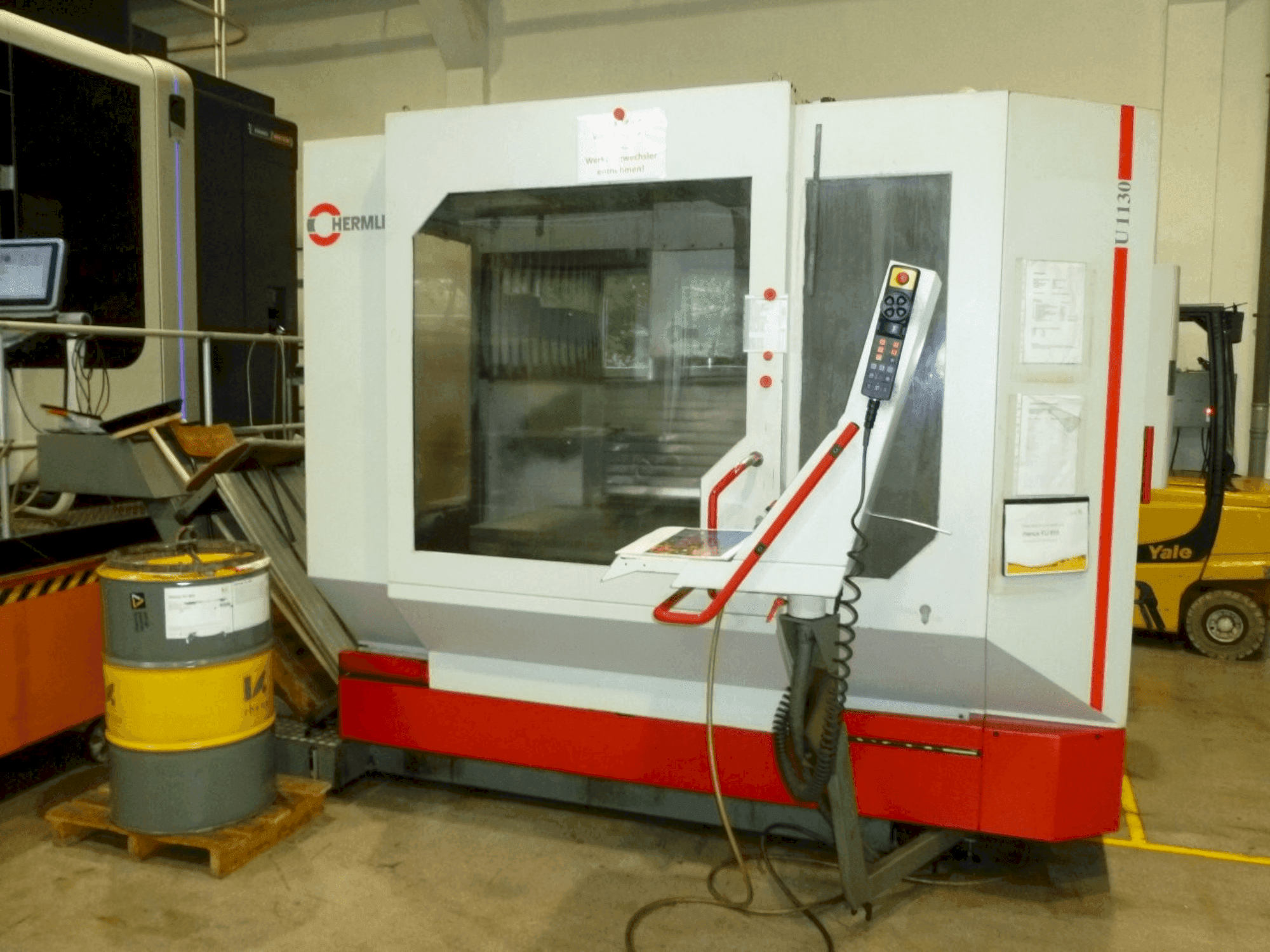 A HERMLE U1130 gép elölnézete