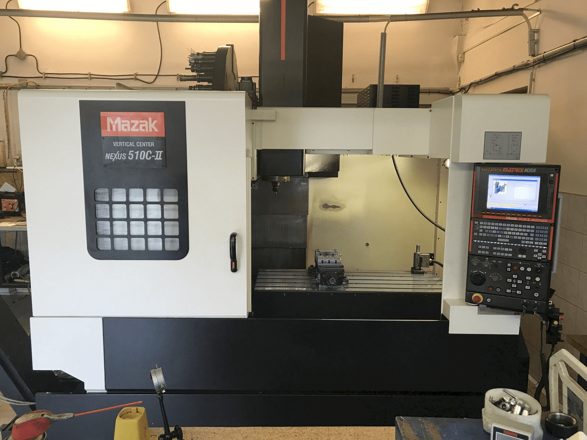 A Mazak Nexus 510C-II gép elölnézete