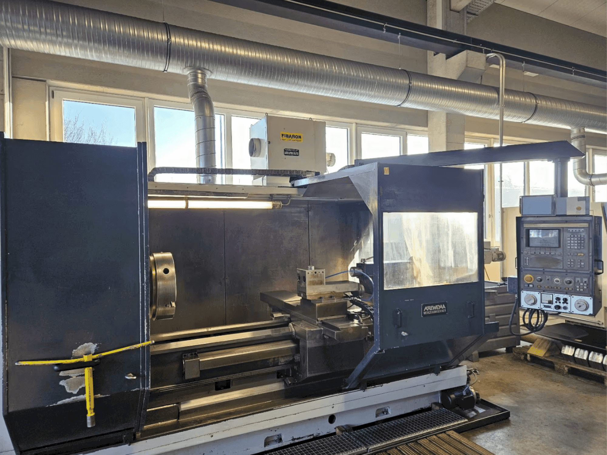 A KREWEMA HFDM 40 gép elölnézete