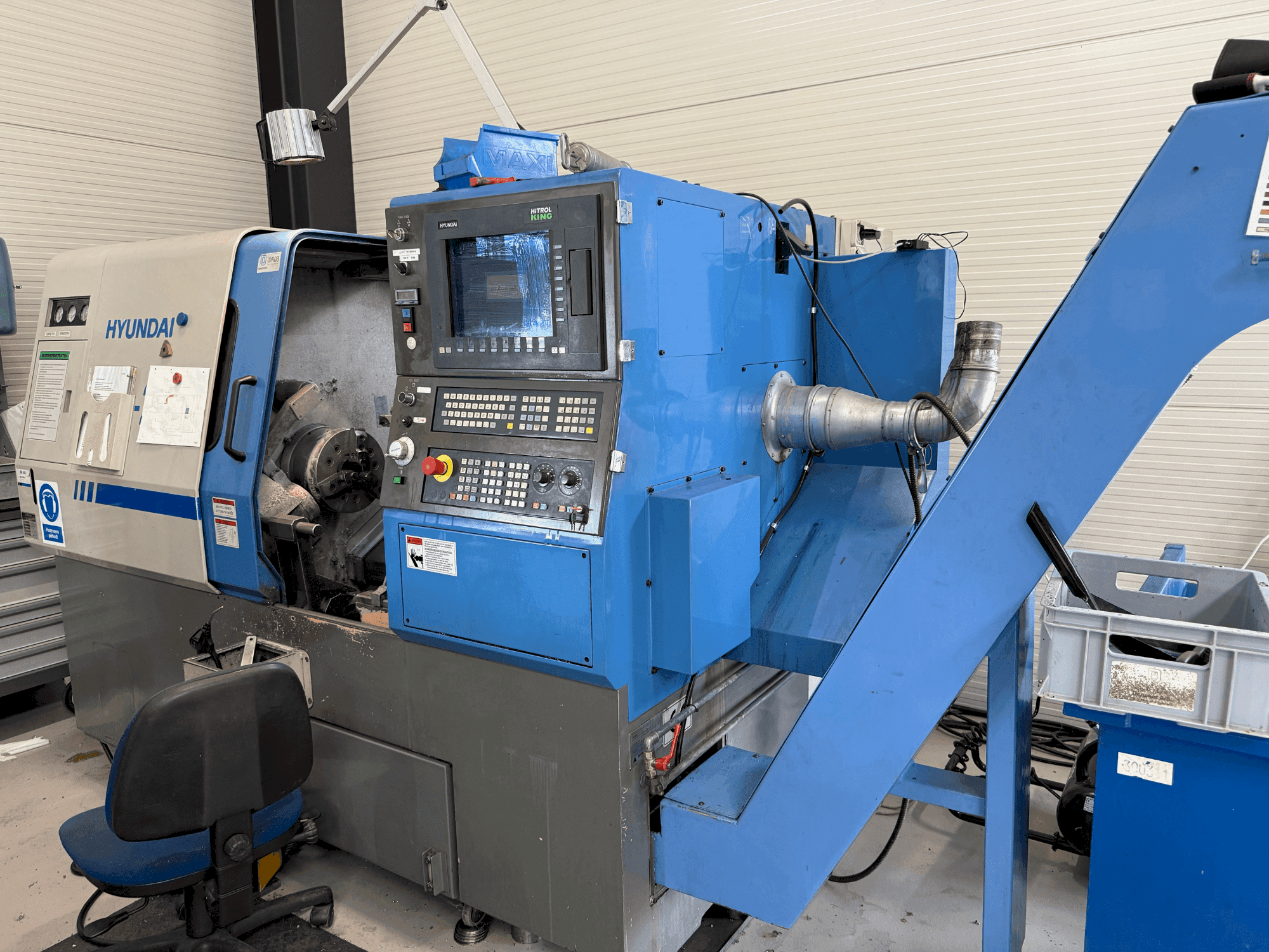 A Hyundai HIT 20 M gép elölnézete