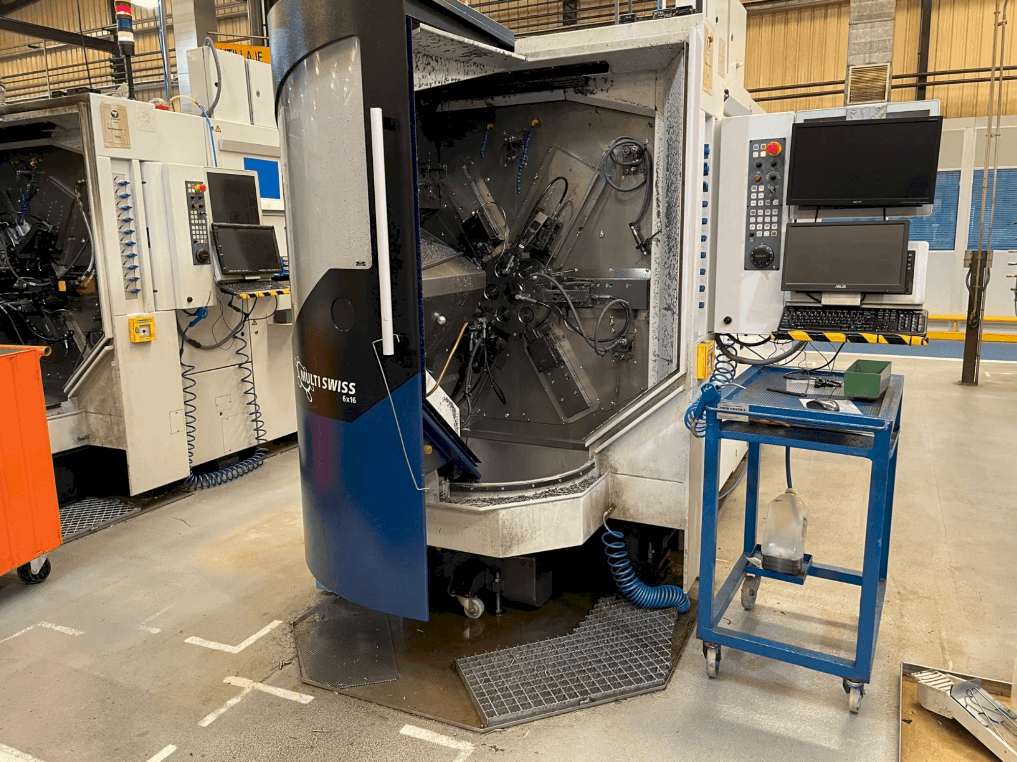 A TORNOS MultiSwiss 6x16 gép elölnézete