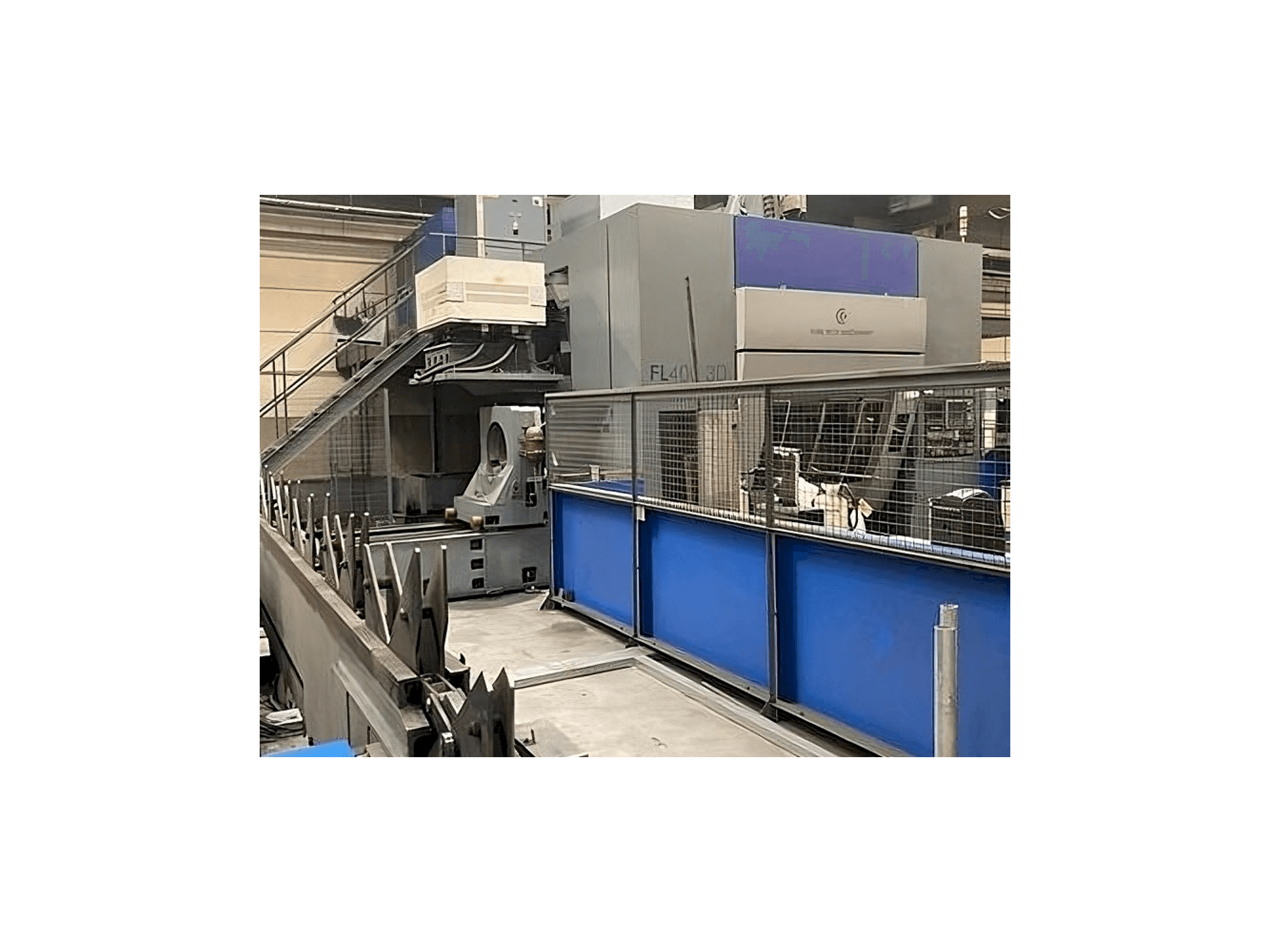 A Tube Tech Machinery FL 400 3D gép elölnézete