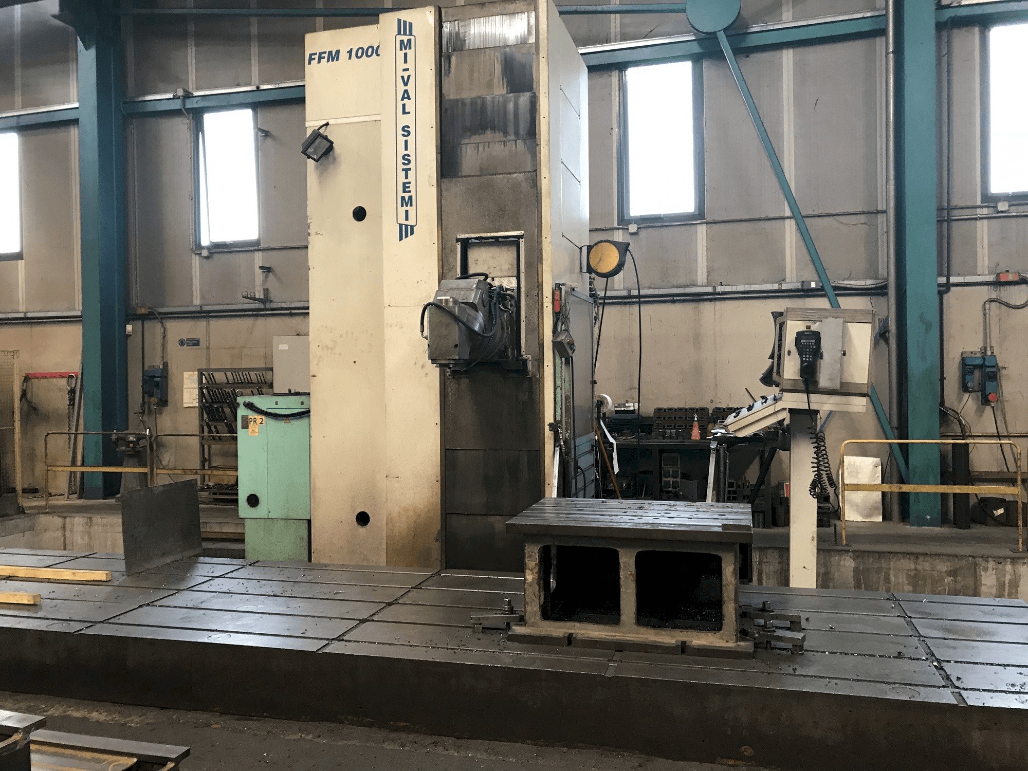 A MIVAL FFM 1000 gép elölnézete