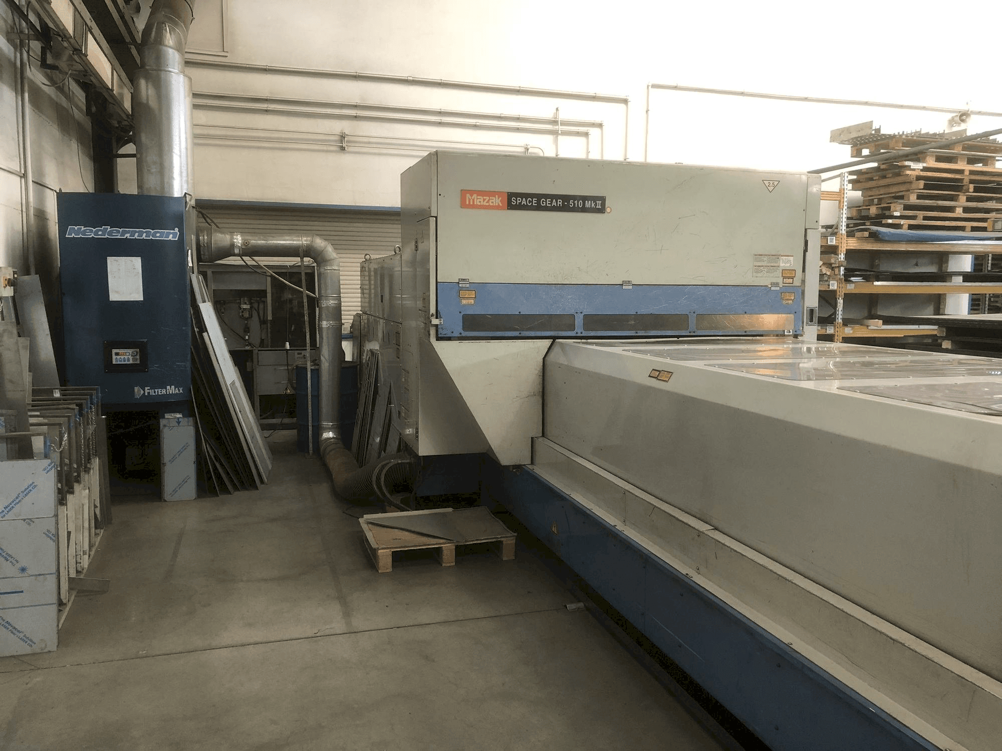 A Mazak SPACE GEAR-510 Mk II gép elölnézete