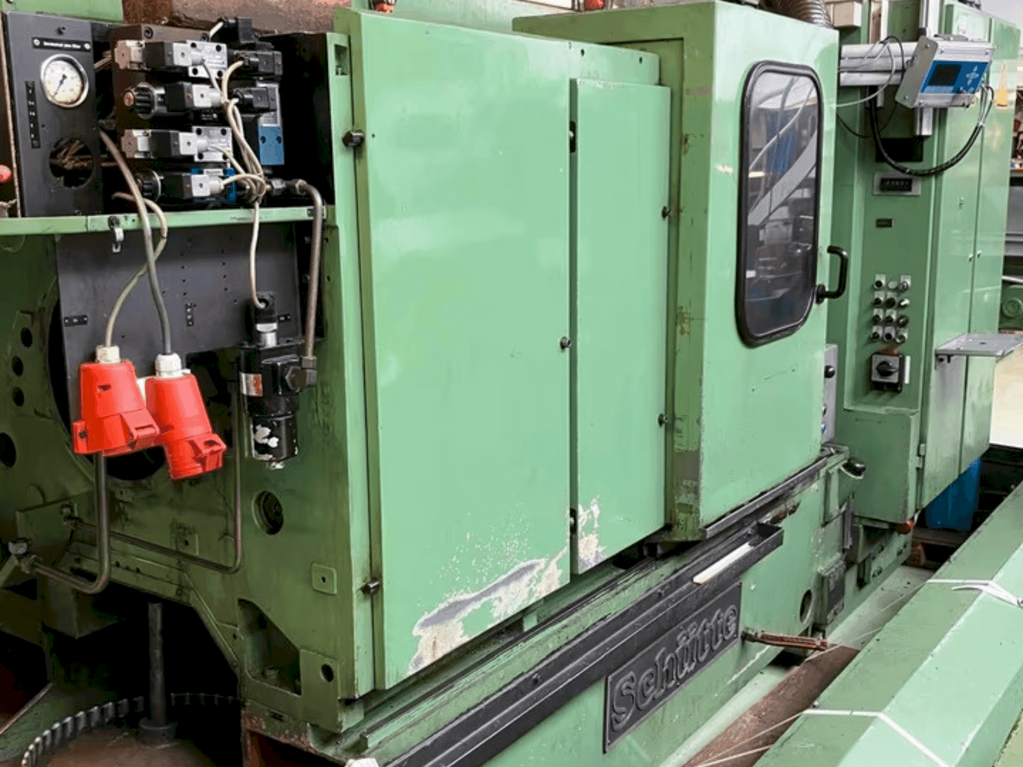 A Schütte SF 26 (1985) gép elölnézete