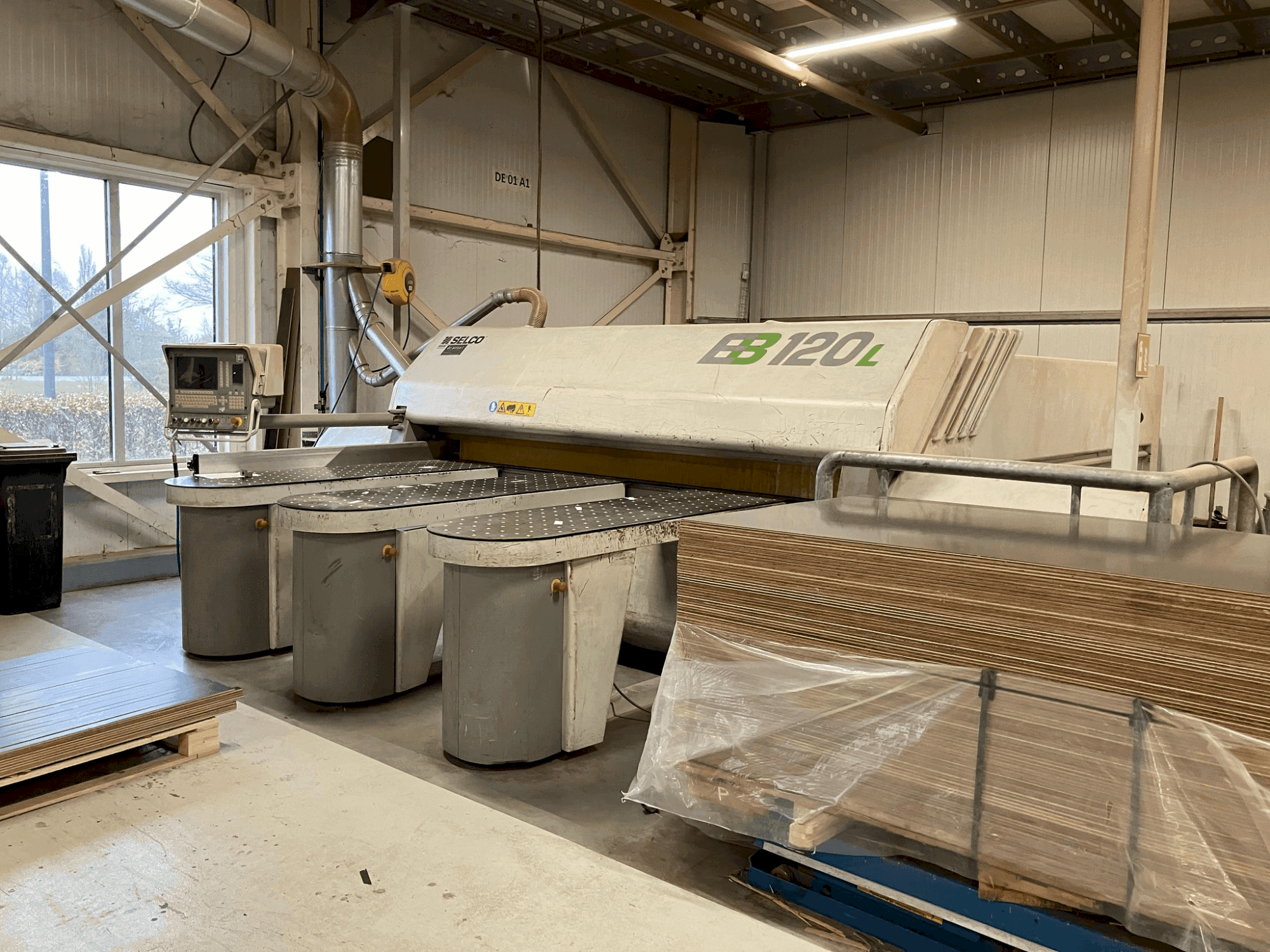 A SELCO EBL 120 gép elölnézete