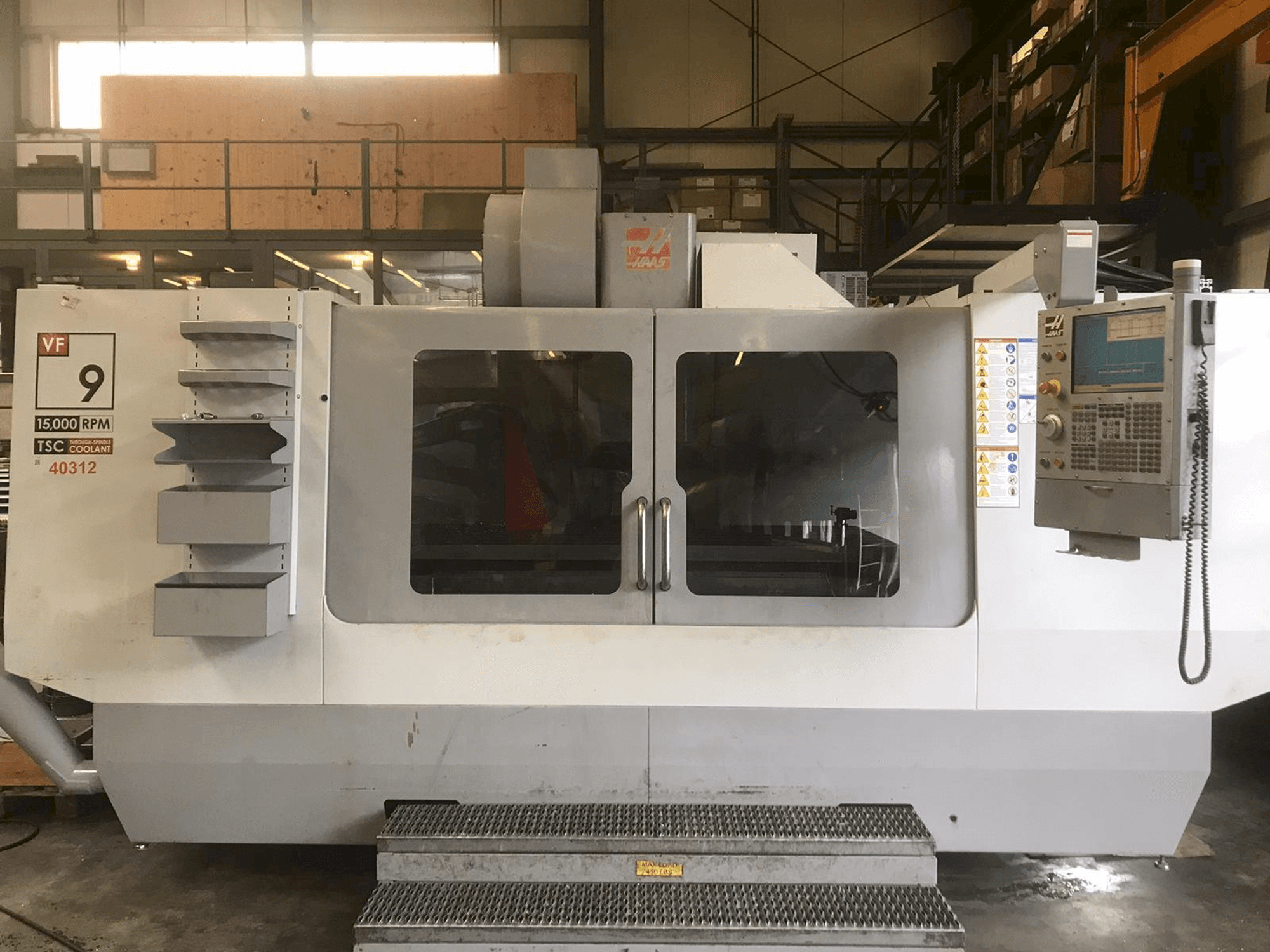 A HAAS VF-9 gép elölnézete