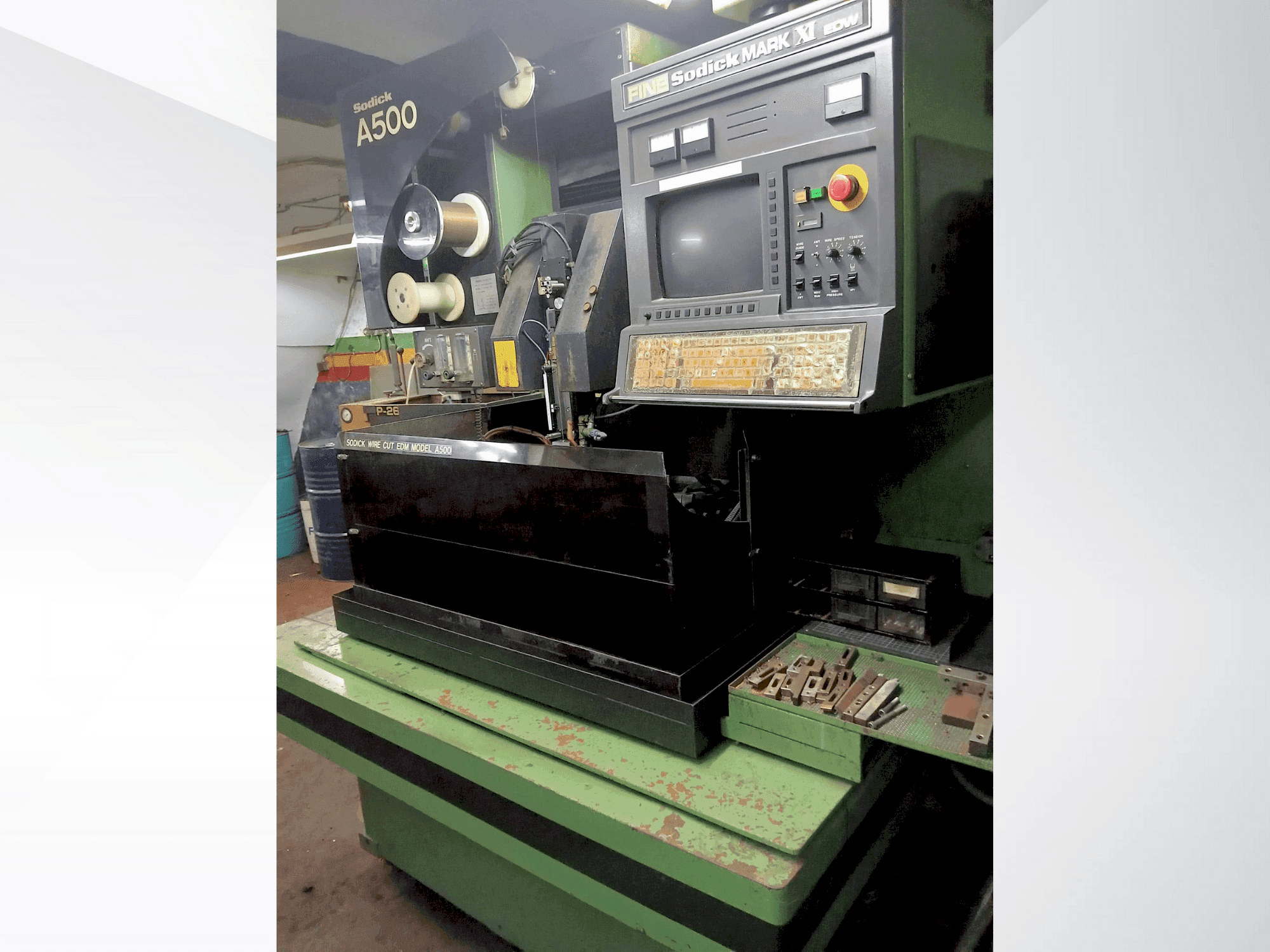 A Sodick A 500 gép elölnézete