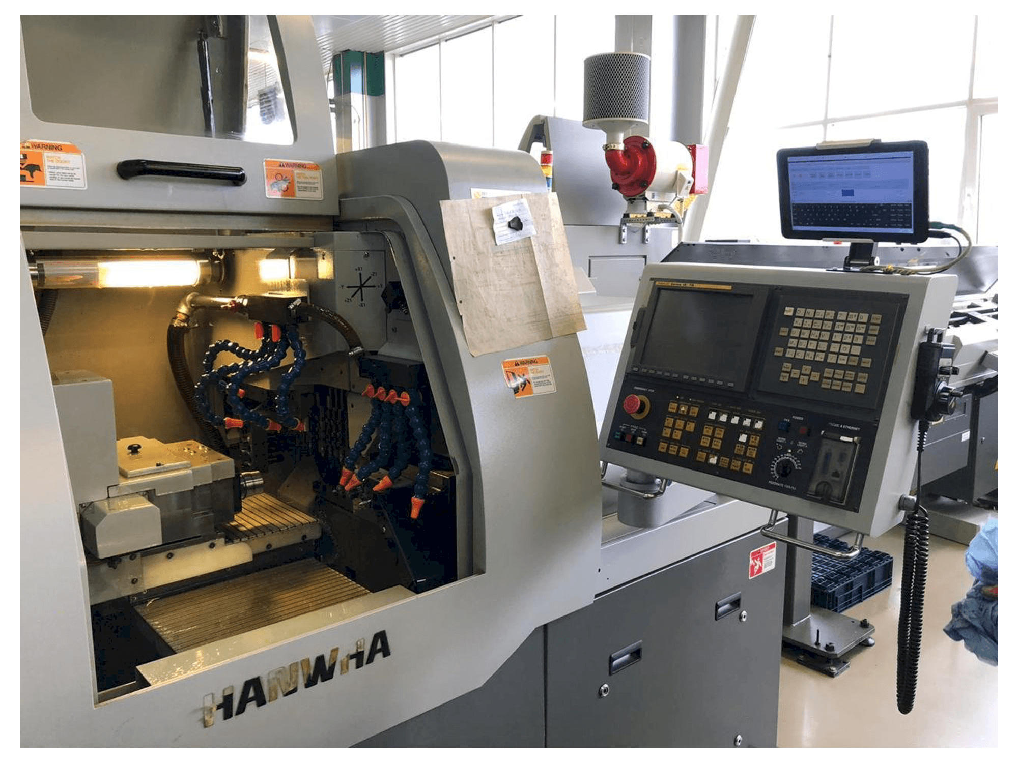 A Hanwha XD20H gép elölnézete