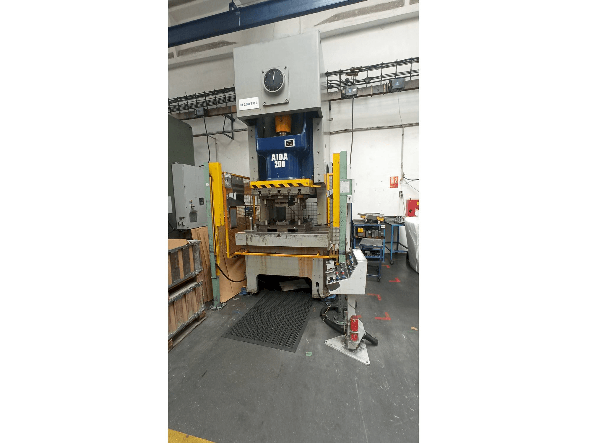 A AIDA NC1-200L gép elölnézete
