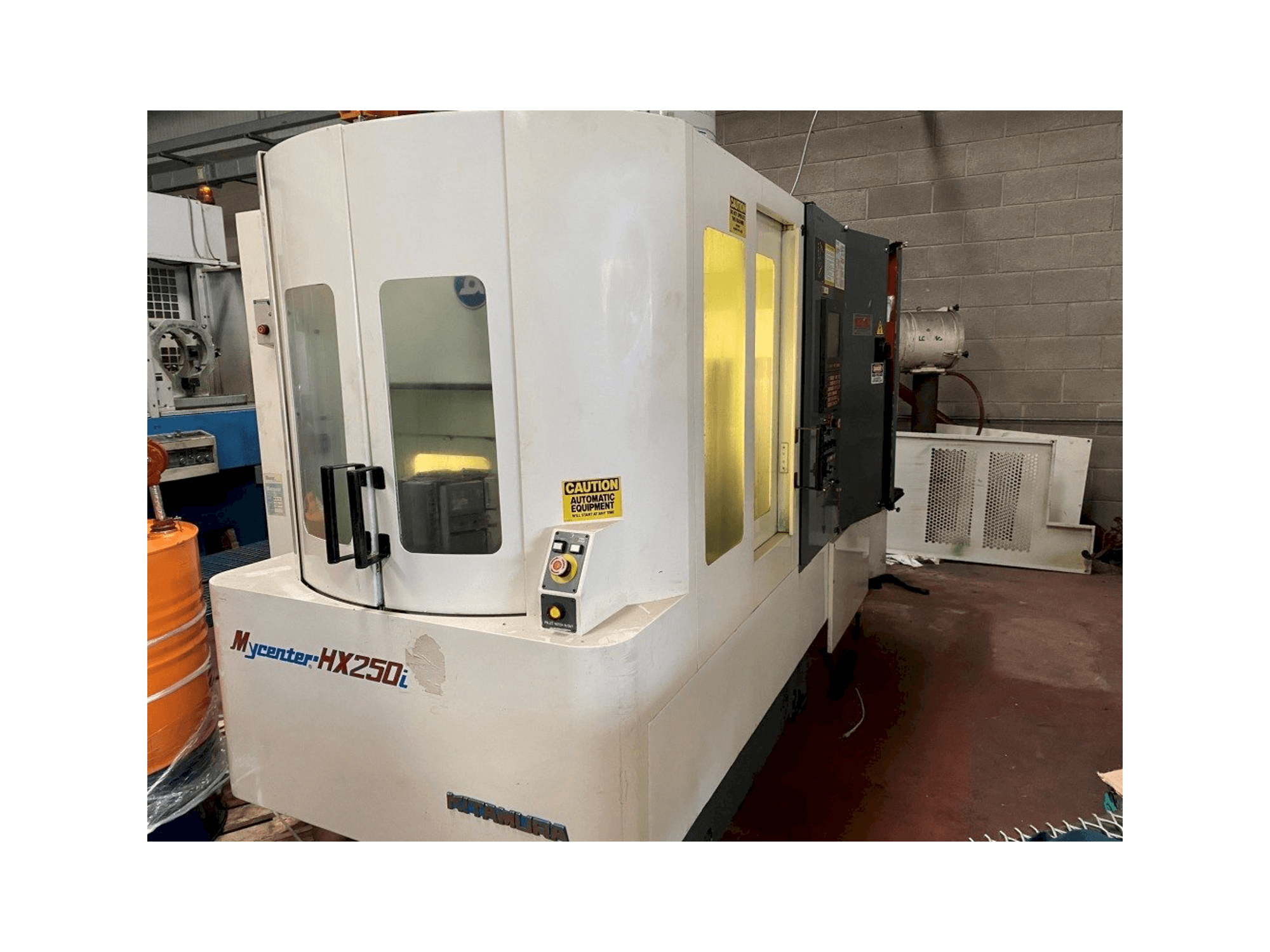 A Kitamura Mycenter HX250i gép elölnézete
