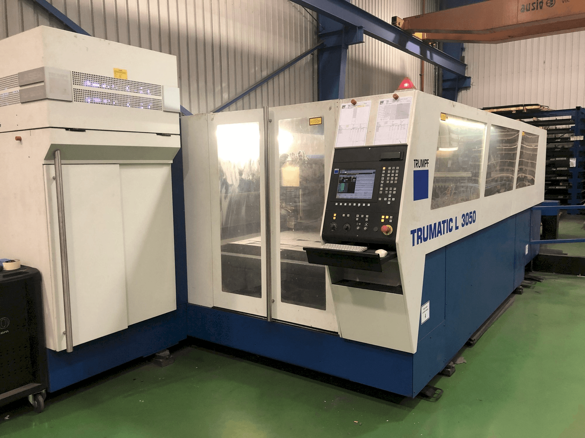 A Trumpf Trumatic L3050 gép elölnézete
