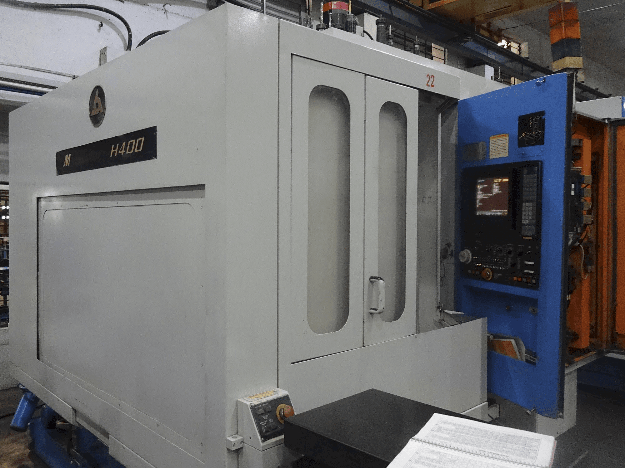 A Kitamura Mycenter-H400SC gép elölnézete