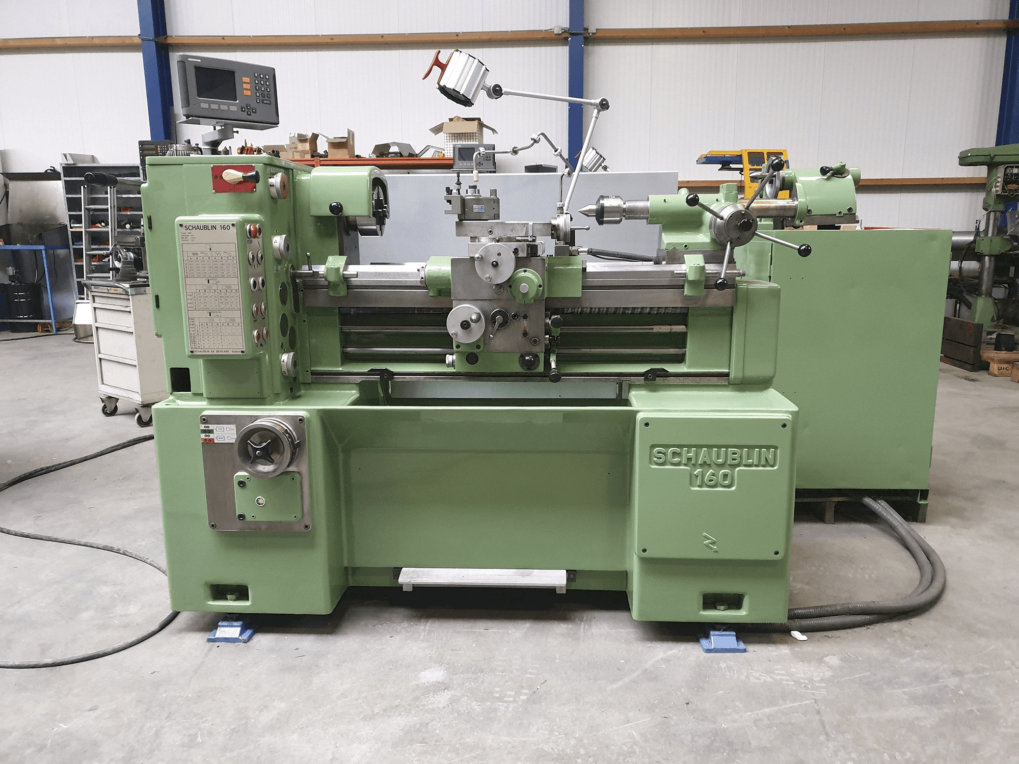 A SCHAUBLIN 160 gép elölnézete