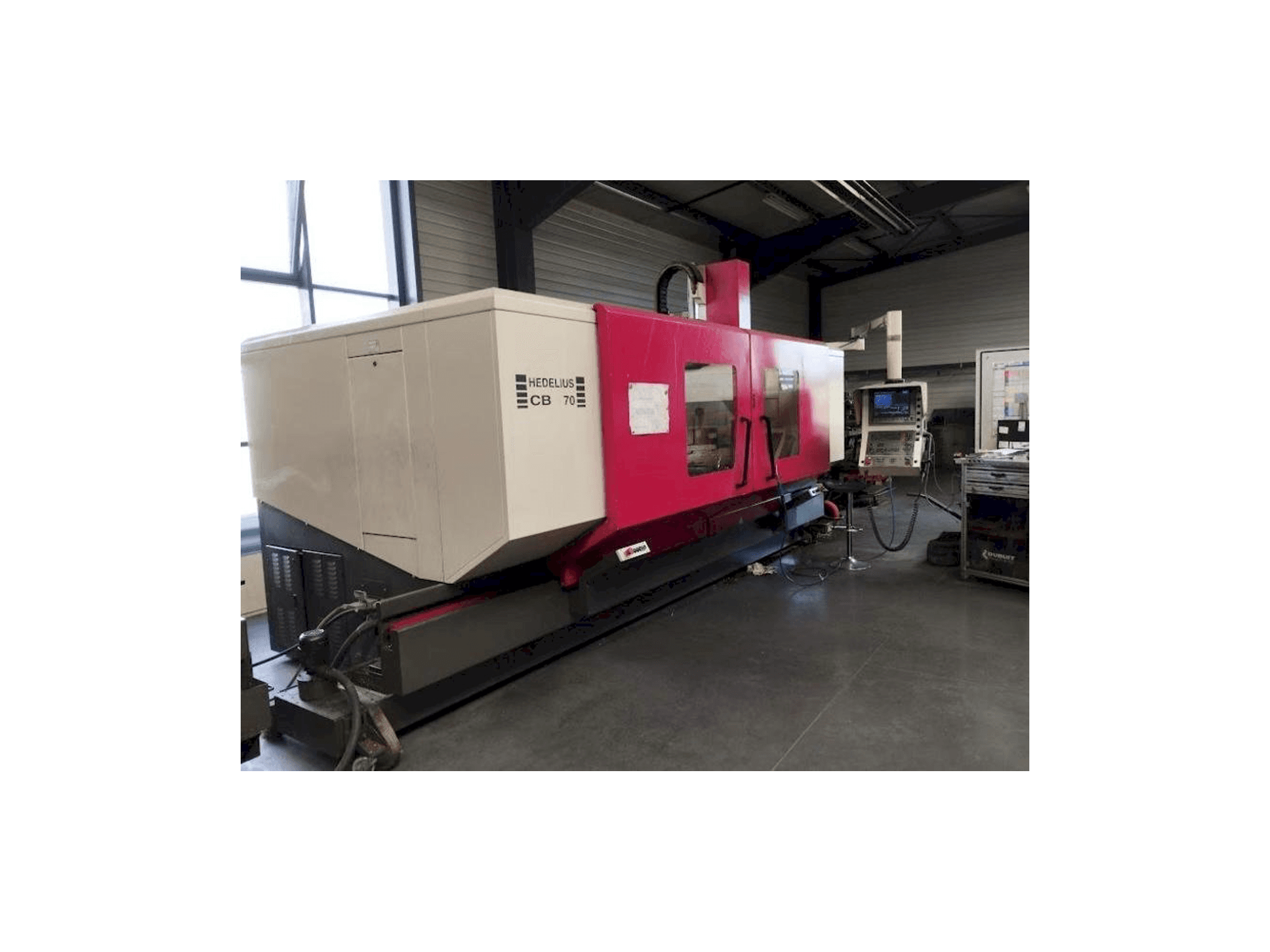 A HEDELIUS CB 70-3200 gép elölnézete