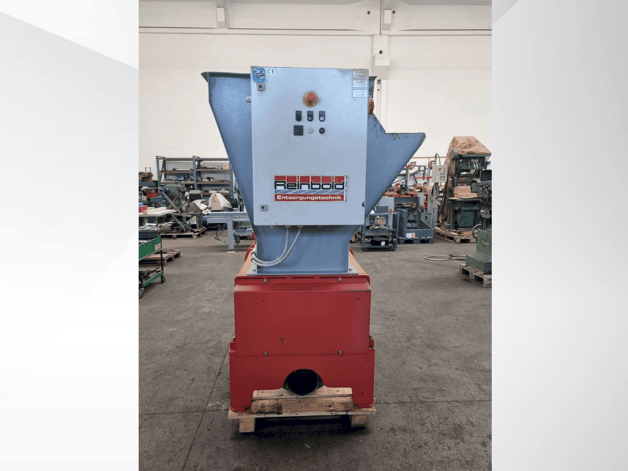 A REINBOLD RMZ 500 gép elölnézete