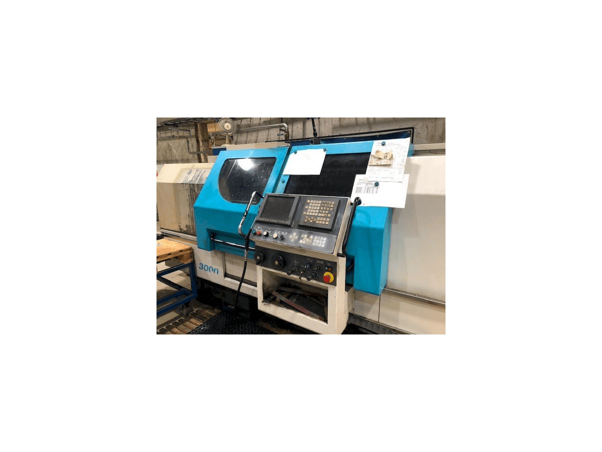A 600 Lathes Combi 3000 gép elölnézete